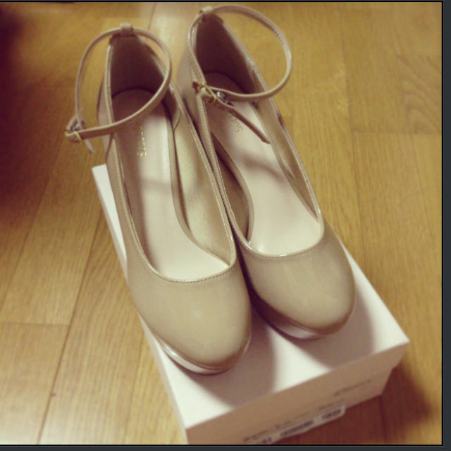 ベージュパンプス♡ レディースの靴/シューズ(ハイヒール/パンプス)の商品写真