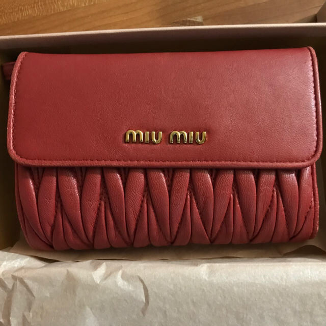 miumiu 折り財布 マテラッセ 紺 ナッパ