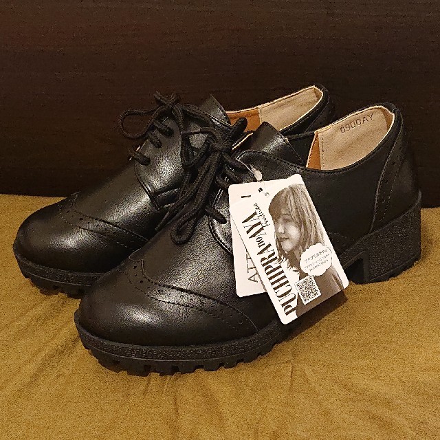 しまむら(シマムラ)の新品タグ付き/しまむら×プチプラのあや/プチパンチング4ホールP/ブーツ レディースの靴/シューズ(ブーツ)の商品写真