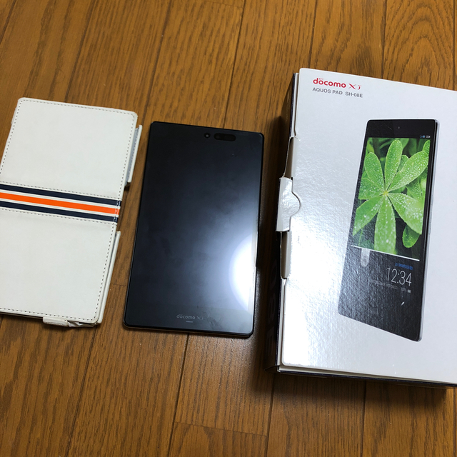 AQUOS(アクオス)のAQUOS PAD  SH-08E  docomo  スマホ/家電/カメラのPC/タブレット(タブレット)の商品写真