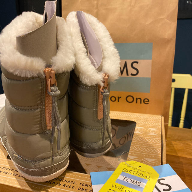 TOMS(トムズ)のTOMS ブーツ　未使用　値下げ！ レディースの靴/シューズ(ブーツ)の商品写真