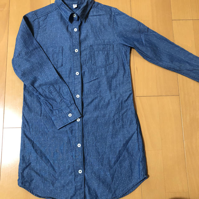 UNIQLO(ユニクロ)のシャツワンピース 130 キッズ/ベビー/マタニティのキッズ服女の子用(90cm~)(ワンピース)の商品写真