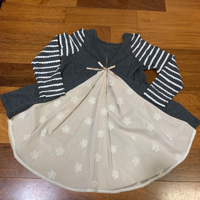 セール　かわいい♡デザイントップス　130 キッズ/ベビー/マタニティのキッズ服女の子用(90cm~)(Tシャツ/カットソー)の商品写真