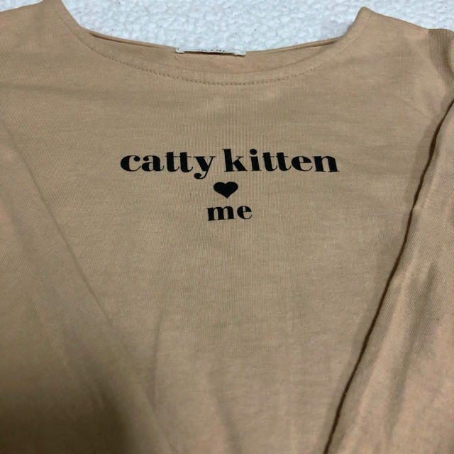 one after another NICE CLAUP(ワンアフターアナザーナイスクラップ)のcatty kitten ロングＴシャツ レディースのトップス(Tシャツ(長袖/七分))の商品写真