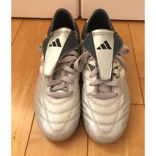 アディダス(adidas)のadidas ジュニア サッカースパイク 23cm 《新品》(シューズ)