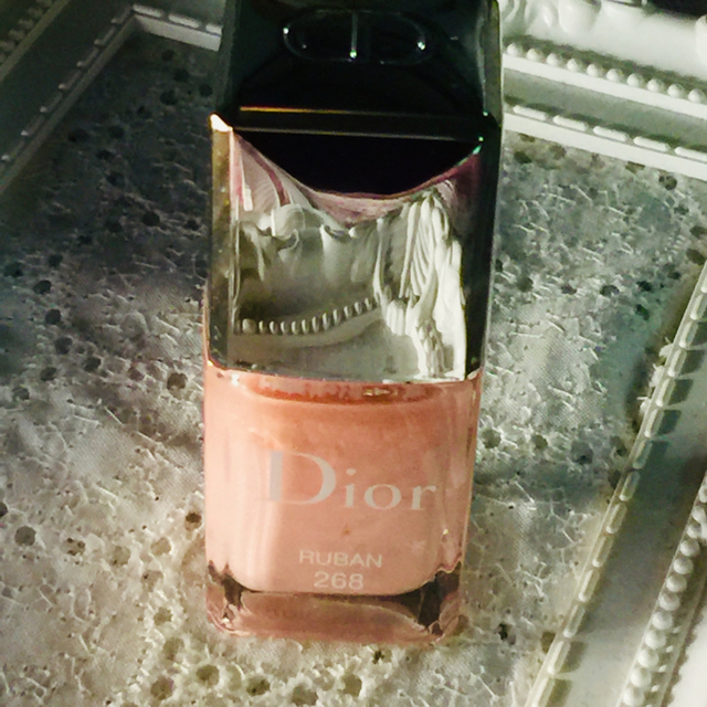 Dior(ディオール)のDior ヴェルニ  ネイルエナメル  RUBAN.268 コスメ/美容のネイル(マニキュア)の商品写真