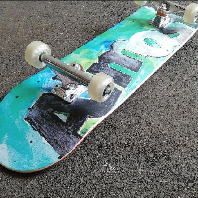 スケボー コンプリート almost independent