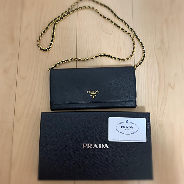 プラダ PRADA チェーンウォレット