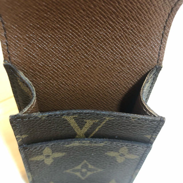 LOUIS VUITTON(ルイヴィトン)の美品！LOUIS VUITTON ルイ・ヴィトン　タバコケース メンズのファッション小物(タバコグッズ)の商品写真