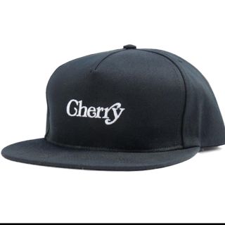 ジーディーシー(GDC)の Girls Don’t Cry ×Cherry LA キャップ 新品(キャップ)