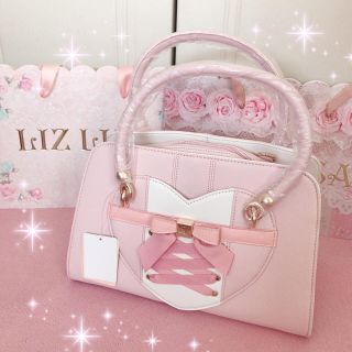 リズリサ(LIZ LISA)の☆リズリサLIZLISA☆ハートデザイン☆レースアップバッグ☆ピンク新品(トートバッグ)