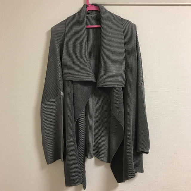 PLEATS PLEASE ISSEY MIYAKE(プリーツプリーズイッセイミヤケ)の⭕️新品未着 スペッチオ プリーツプリーズ カーディガン レディースのトップス(カーディガン)の商品写真