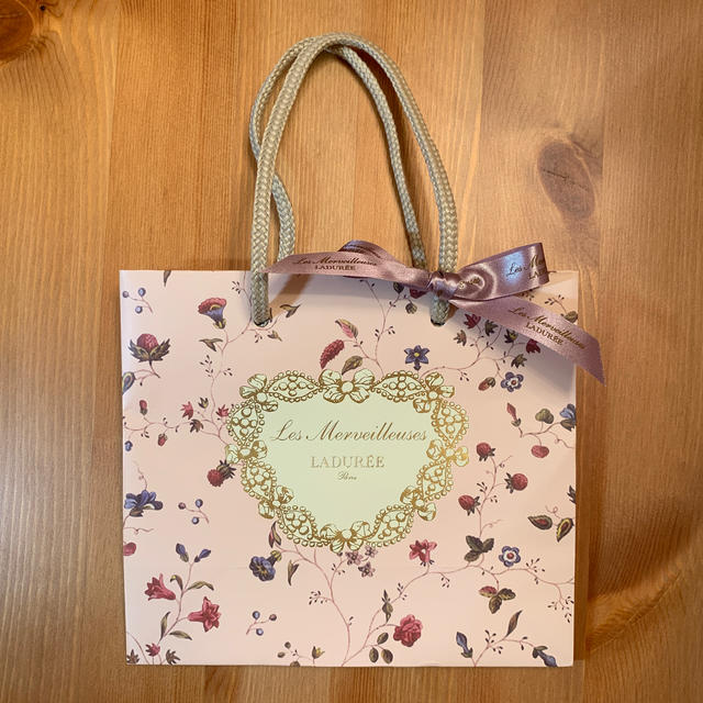 LADUREE(ラデュレ)のラデュレ 紙袋 ピンク  レディースのバッグ(ショップ袋)の商品写真