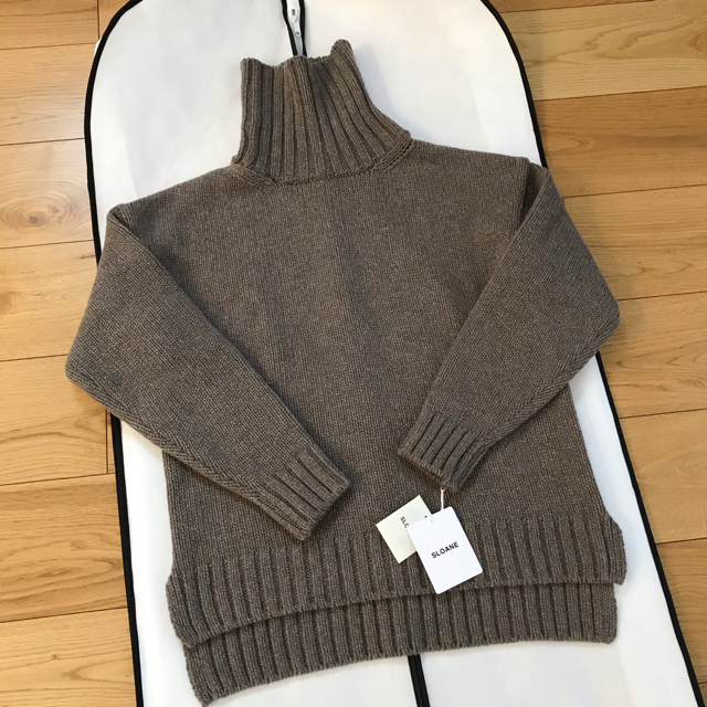 新品】SLOANE 3Gジーロンラム×カシミヤドロップショルダータートル