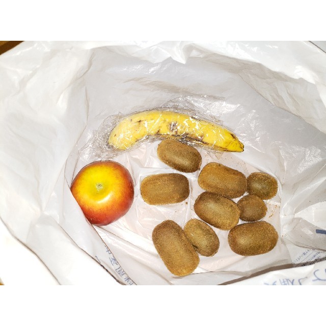 採りたて 無農薬 キウイフルーツ 2.5㎏越え 食品/飲料/酒の食品(フルーツ)の商品写真