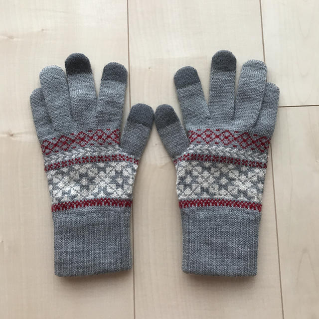 MUJI (無印良品)(ムジルシリョウヒン)の手袋　雪柄　無印良品　スマホ対応 レディースのファッション小物(手袋)の商品写真