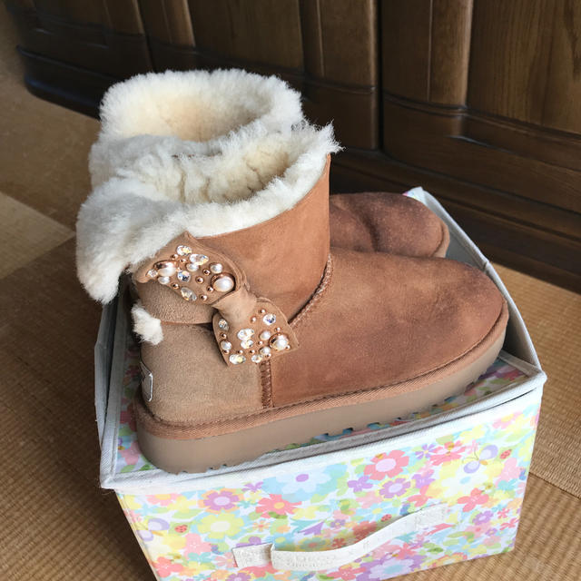 UGG(アグ)のUGG 23センチ レディースの靴/シューズ(ブーツ)の商品写真