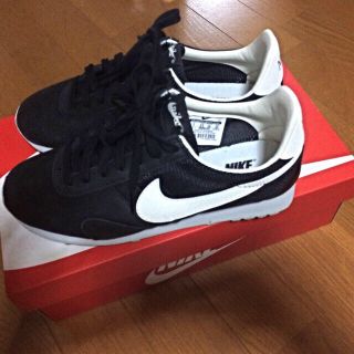 ナイキ(NIKE)のナイキ 黒＋ロングワンピース 2点(スニーカー)