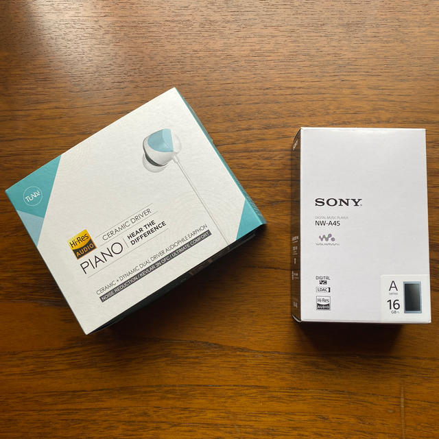 SONY(ソニー)のハイレゾ　ウォークマン　SONY NW-A45 スマホ/家電/カメラのオーディオ機器(ポータブルプレーヤー)の商品写真