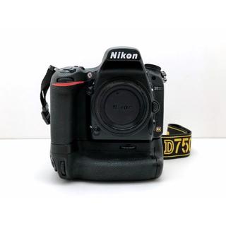 ニコン(Nikon)の【ショット数3000以下・極美品】Nikon ニコンD750(デジタル一眼)