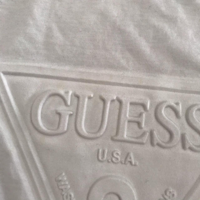 GUESS(ゲス)のGUESS  Tシャツ レディースのトップス(Tシャツ(半袖/袖なし))の商品写真