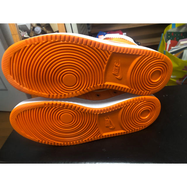 NIKE(ナイキ)のNike ナイキ　新品　色オレンジ　サイズ26.5 メンズの靴/シューズ(スニーカー)の商品写真