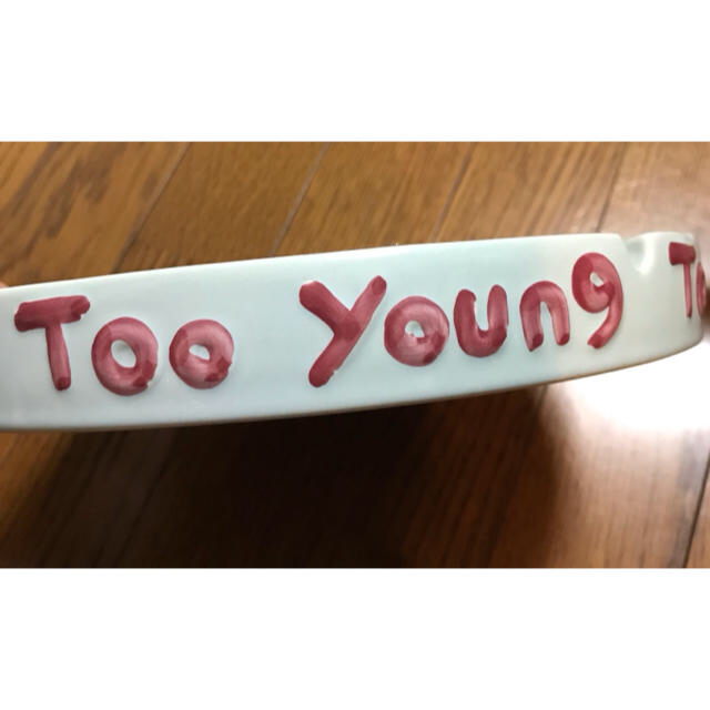奈良美智 灰皿 Too Young To Dieの通販 by HTC311's shop|ラクマ 奈良美智 灰皿 Too Young To Dieの通販 by HTC311's shop|ラクマ