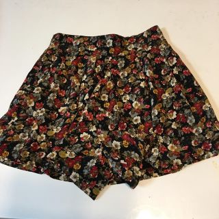 マジェスティックレゴン(MAJESTIC LEGON)の花柄 キュロット ショートパンツ(キュロット)