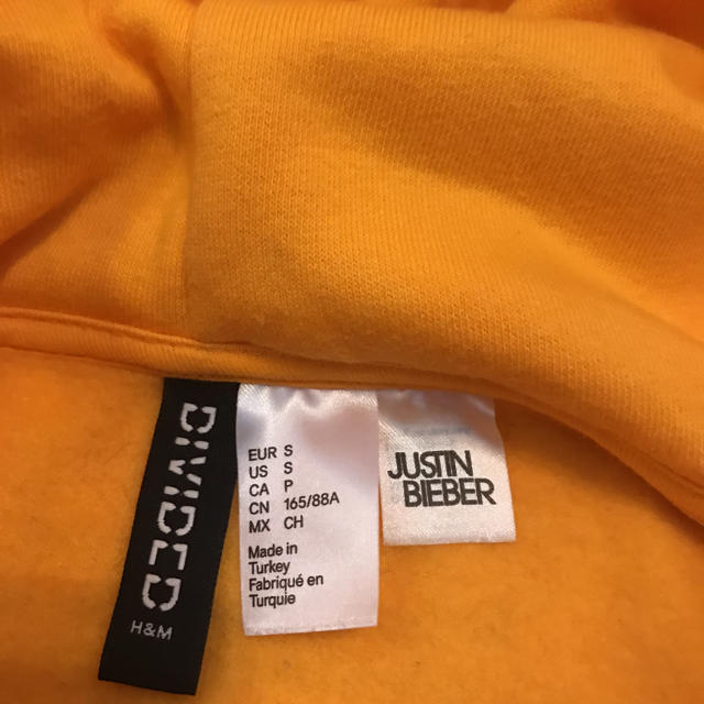 H&M(エイチアンドエム)のJustin Bieberコラボ  H&M   あい様専用 レディースのトップス(パーカー)の商品写真