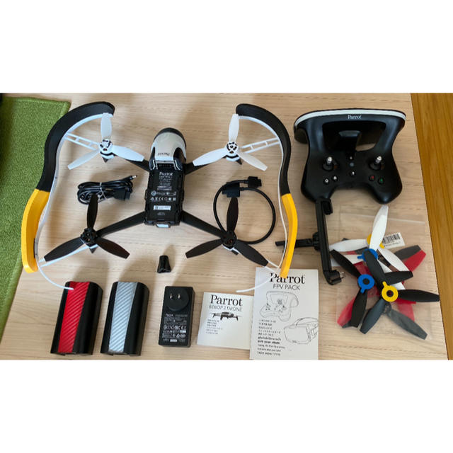 Parrot　BEBOP2 FPV+スカイコントローラー2セット　バッテリー2本