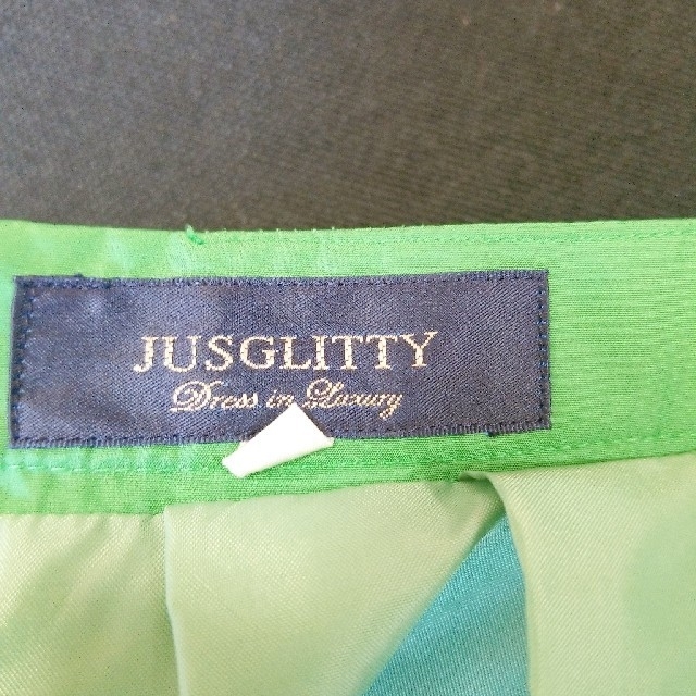 JUSGLITTY(ジャスグリッティー)のJUSGLITTY グリーン スカート レディースのスカート(ひざ丈スカート)の商品写真