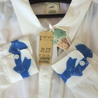 ジェラートピケ(gelato pique)の未使用୨୧リボンプリント袖ロングシャツ(シャツ/ブラウス(長袖/七分))