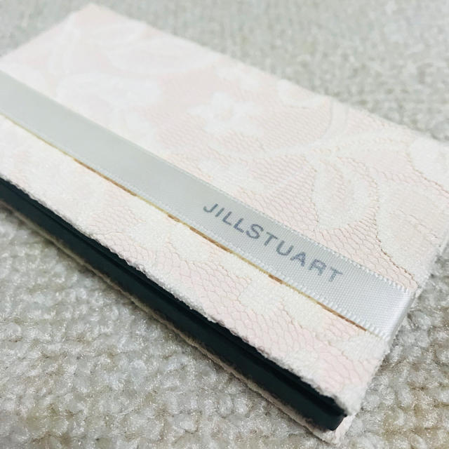 JILLSTUART(ジルスチュアート)の【新品】ジルスチュアート  シャドウ&グロスセット コスメ/美容のキット/セット(コフレ/メイクアップセット)の商品写真