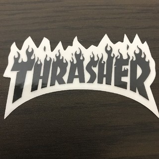 スラッシャー(THRASHER)の「縦4.7cm横8.2cm」THRASHER ファイアーロゴステッカー(スケートボード)