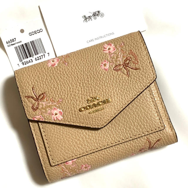 Coach 特価 可愛い コーチ 桜 リボン プリント 三つ折り財布 ミニ財布 新品本物の通販 By Overtherainbow コーチならラクマ