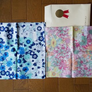 ニナリッチ(NINA RICCI)の値下げしました未使用　NINA RICCI 　LIBERTY　ハンカチ2枚セット(ハンカチ)