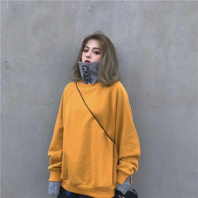 ZARA(ザラ)のハイネック トレーナー レディースのトップス(トレーナー/スウェット)の商品写真