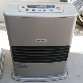 ダイキン(DAIKIN)の【中古】ダイキン　石油ファンヒーター(中)(ファンヒーター)