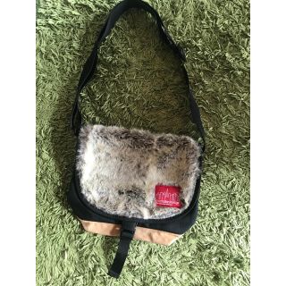 マンハッタンポーテージ(Manhattan Portage)の新品未使用　マンハッタンポーテージ ショルダーバッグ　X-girl ファー(メッセンジャーバッグ)