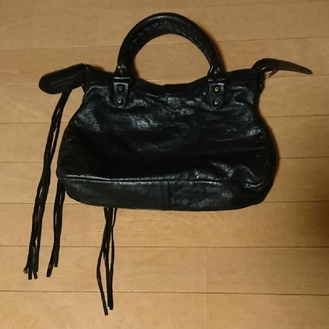 Balenciaga(バレンシアガ)のバレンシアガ タウン 黒 レディースのバッグ(ショルダーバッグ)の商品写真