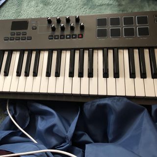 impact lx88+(MIDIコントローラー)