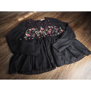 ザラ(ZARA)のZARA トップス(カットソー(長袖/七分))