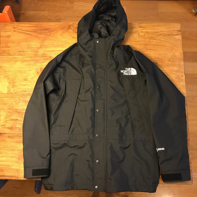 THE NORTH FACE(ザノースフェイス)のマウンテンライトジャケット S  ブラック K 黒 ノースフェイス メンズのジャケット/アウター(マウンテンパーカー)の商品写真