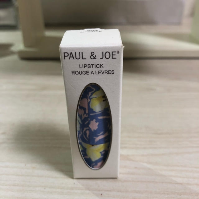 PAUL & JOE(ポールアンドジョー)の【お値下げしました】PAUL & JOE リップ 203  コスメ/美容のベースメイク/化粧品(口紅)の商品写真