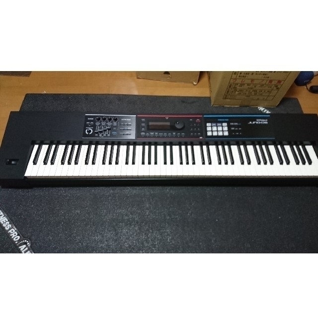 Roland(ローランド)のRoland Juno-DS 88鍵 楽器の鍵盤楽器(キーボード/シンセサイザー)の商品写真