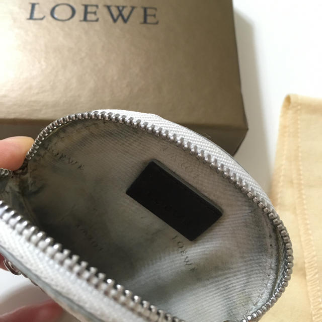 LOEWE(ロエベ)のコインケース　小銭入れ レディースのファッション小物(コインケース)の商品写真