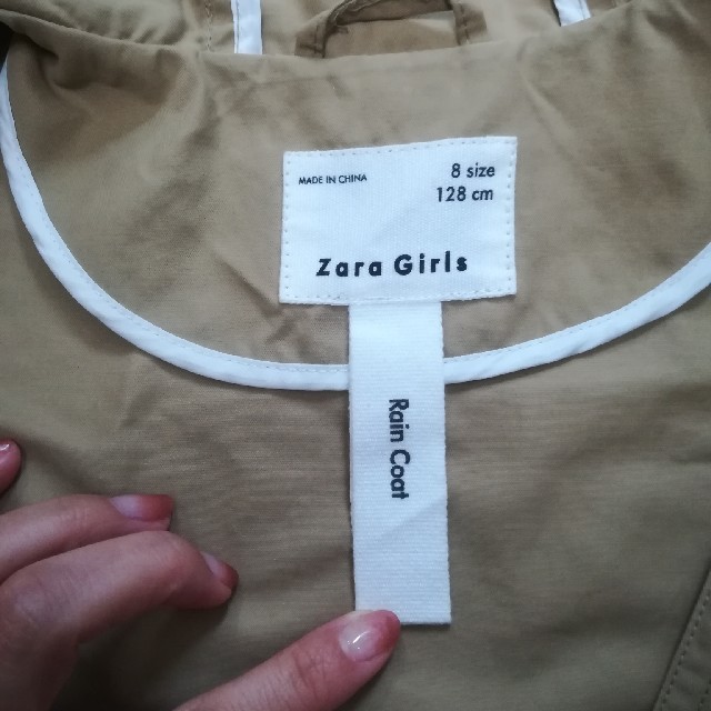 ZARA KIDS(ザラキッズ)の最終値下げ☆　zara girls　コート　トレンチコート　レインコート キッズ/ベビー/マタニティのキッズ服女の子用(90cm~)(コート)の商品写真