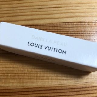 ルイヴィトン(LOUIS VUITTON)のルイヴィトン 香水 2ml ダン・ラ・ポー(香水(女性用))