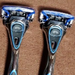 Schick hydro5 Premium 5枚刃 × 2(メンズシェーバー)