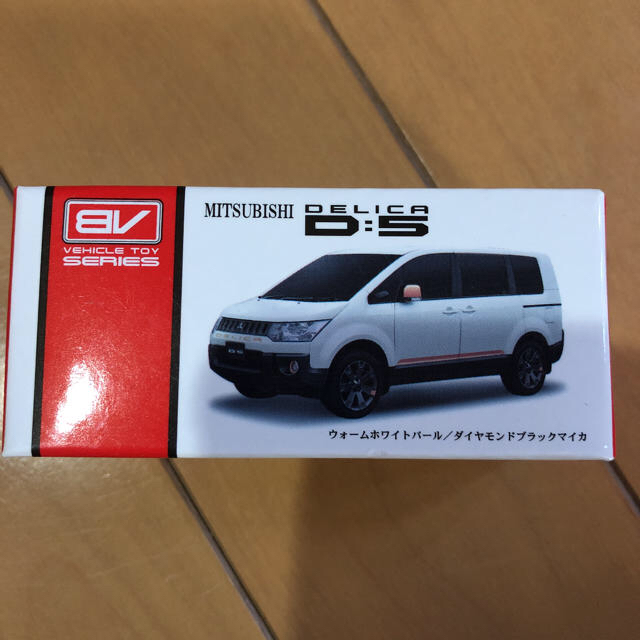 非売品！三菱 デリカ D:5 ミニカー プルバックカー エンタメ/ホビーのおもちゃ/ぬいぐるみ(ミニカー)の商品写真